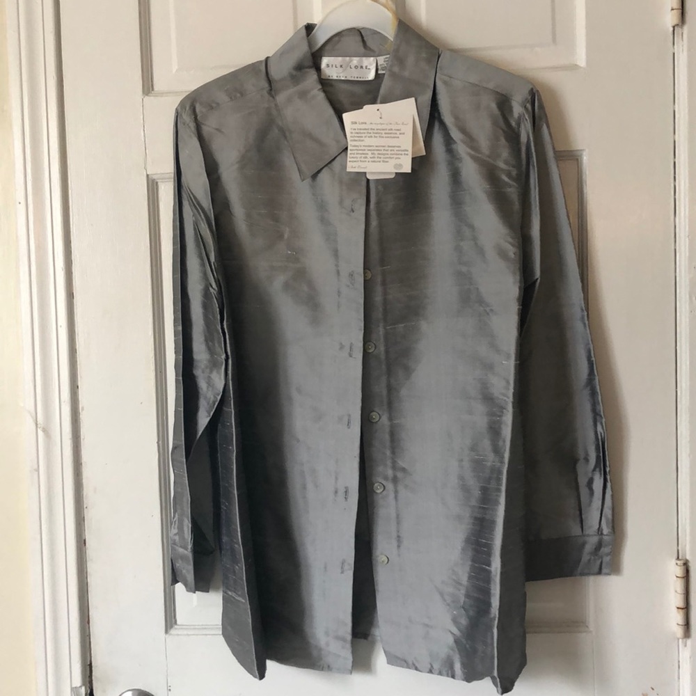 Woman’s large Silk Lore long sleeve blouse